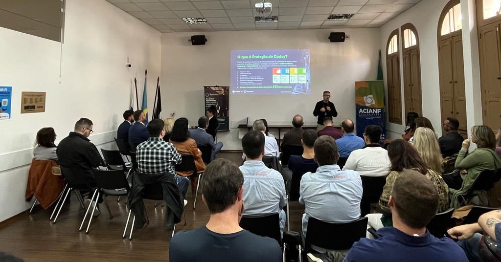 Segurança Digital foi o tema do Encontro com Associados